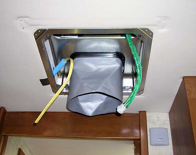 Install the duct collar